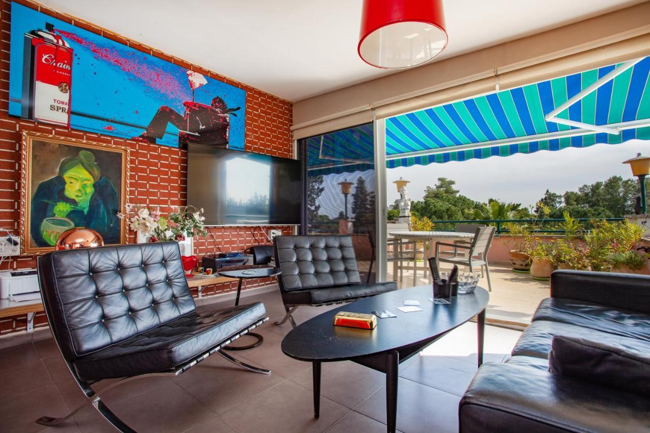 Chrysler Residence Ganne Tiqwa Extérieur photo
